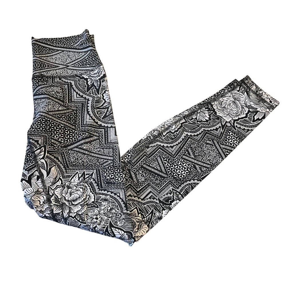 Lululemon Wunder Under High Rise Tight Leggings Black White Ice Print Size 6